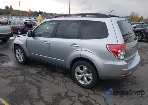 2013 Subaru Forester 2.5X Limited z USA, uszkodzony, nr VIN JF2SHAEC4DH401019